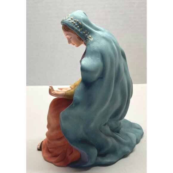 Kirkland Nativity Virgin Mary Kneeling Figurine Porcelain Replacement 75177 - Picture 8 of 9